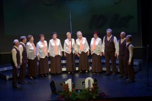 Koncert ob 10. obletnici ljudskih pevcev Jesensko cvetje